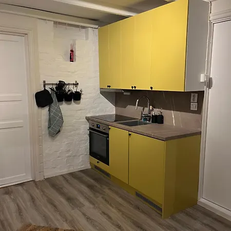 Leilighet Koselig Midt I *
